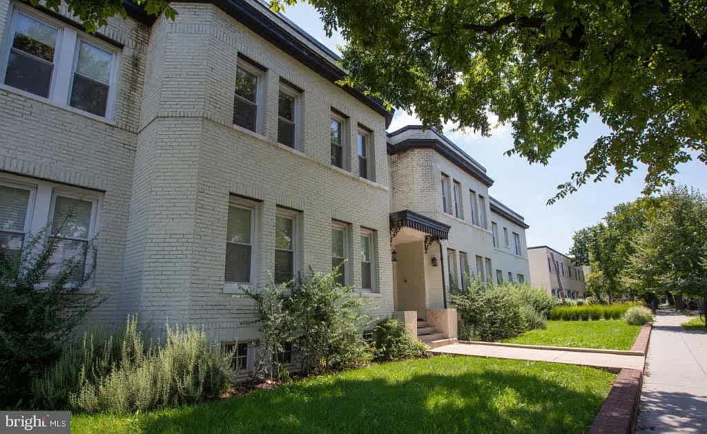 2 17th Street Southeast