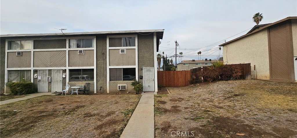 1131 E Citrus Avenue