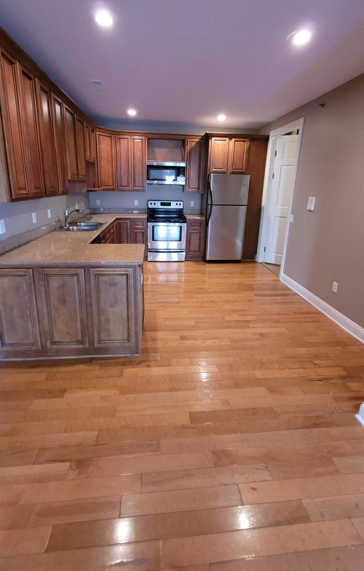 7664  Lions Gate Parkway