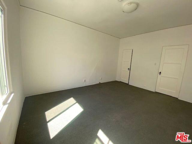 425 South Oakhurst Drive