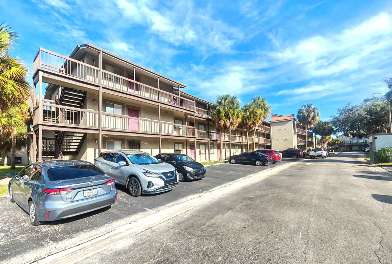 Charming 1B/1B Condo – North Bay Village, Tampa (Rent-to-Own)