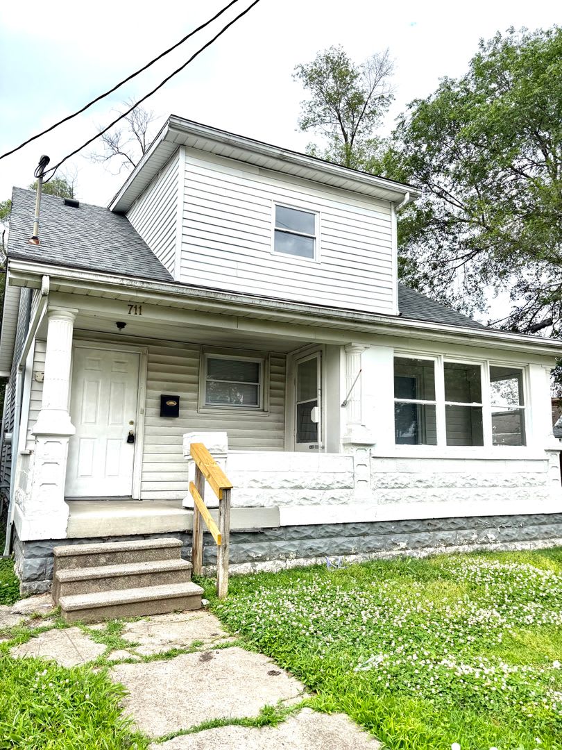 3 bedroom 2 bath house for rent