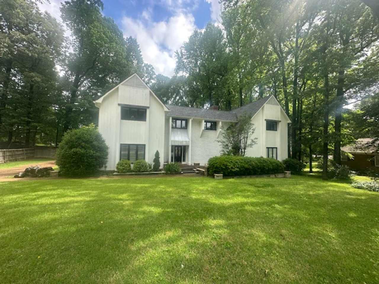 Stunning 5-Bedroom Home in Germantown-Spacious, Stylish  Perfect for Comfortable Living!