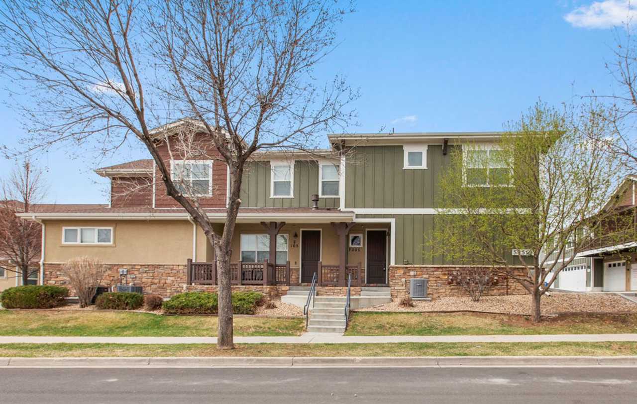 5851 Dripping Rock F206