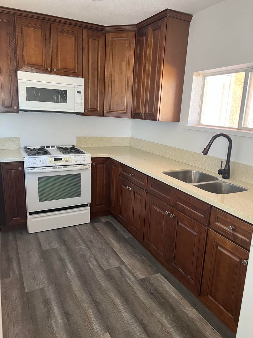 Quaint 1 bedroom home on a 5 Acre lot