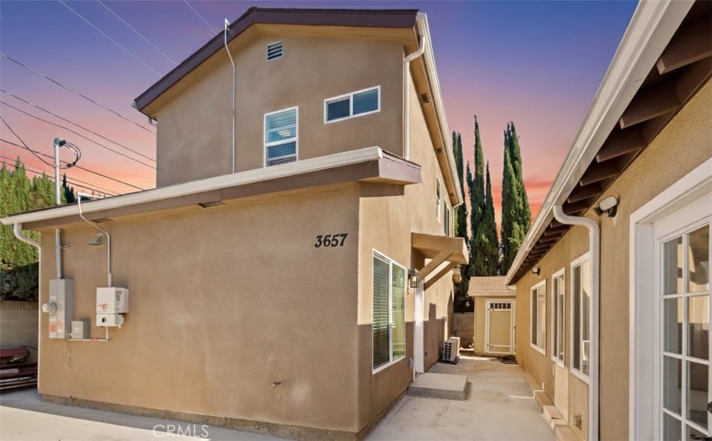 3657 Mountain View Avenue