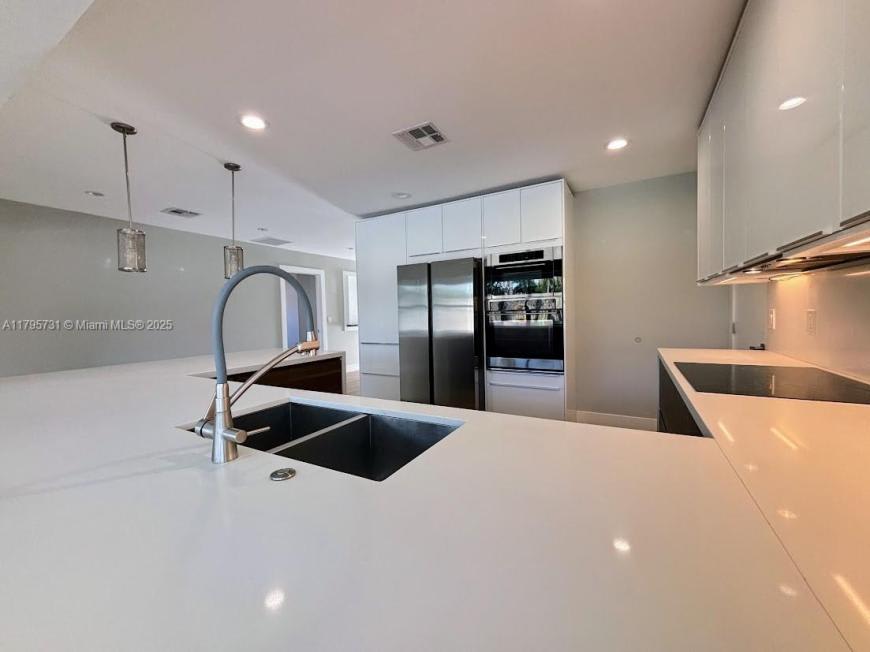 401 S Highland Dr # 0