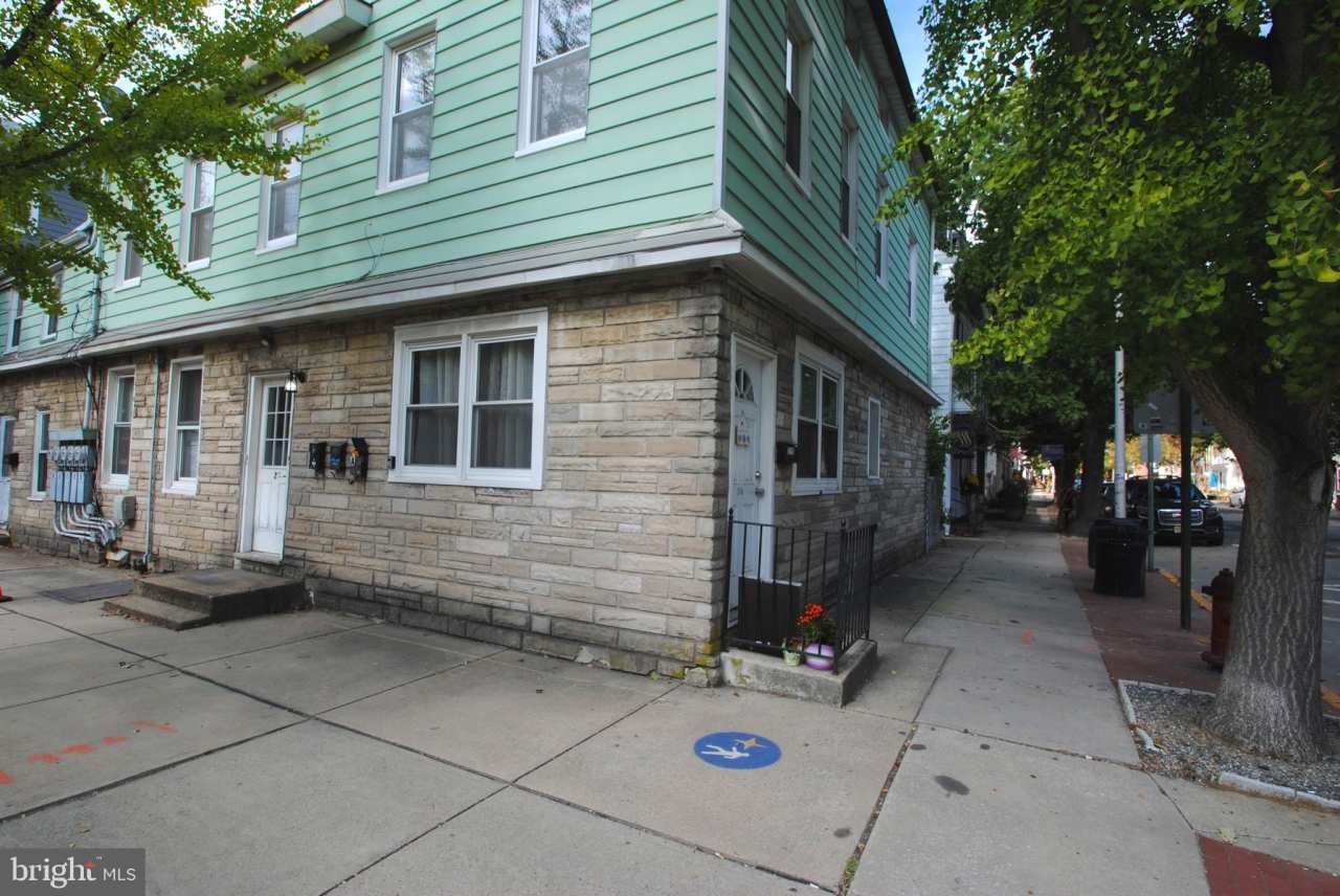 374 FARNSWORTH Avenue