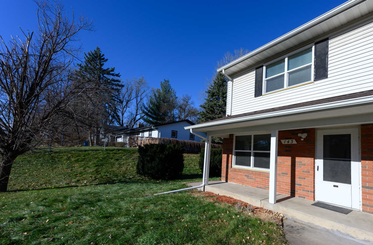 143 Larpenteur Avenue East