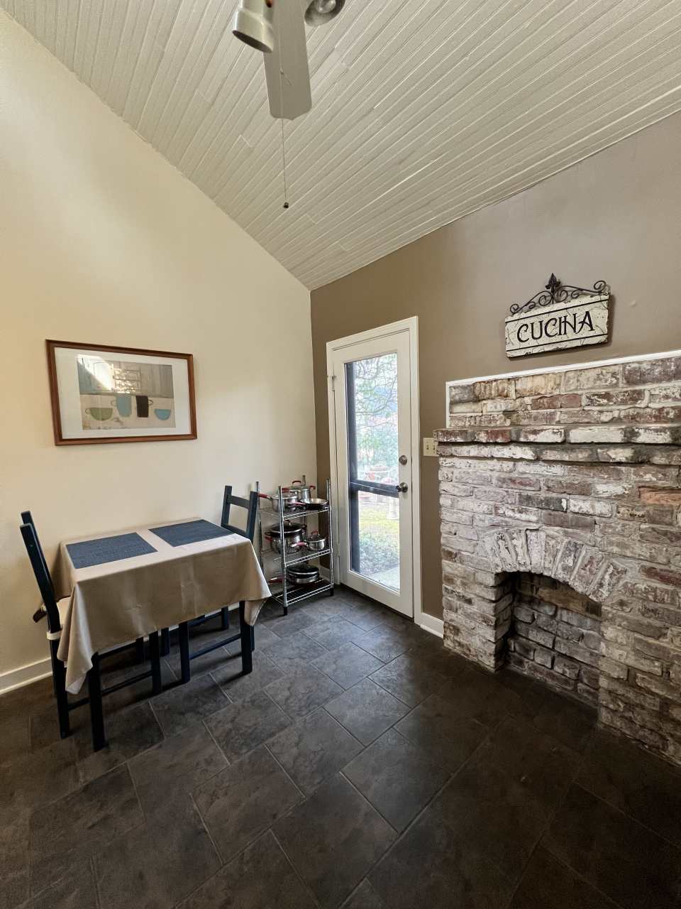 3317 West Shadowlawn Avenue Northeast