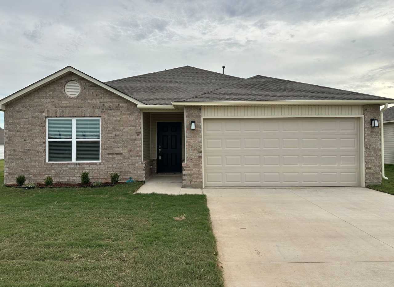 Brand-new 3 bedroom, 2 bath home located in historic Claremore