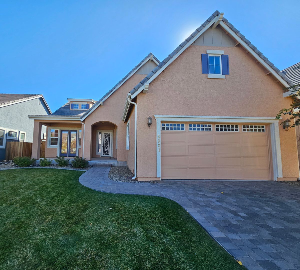 Beautiful Executive Home In Gated Community