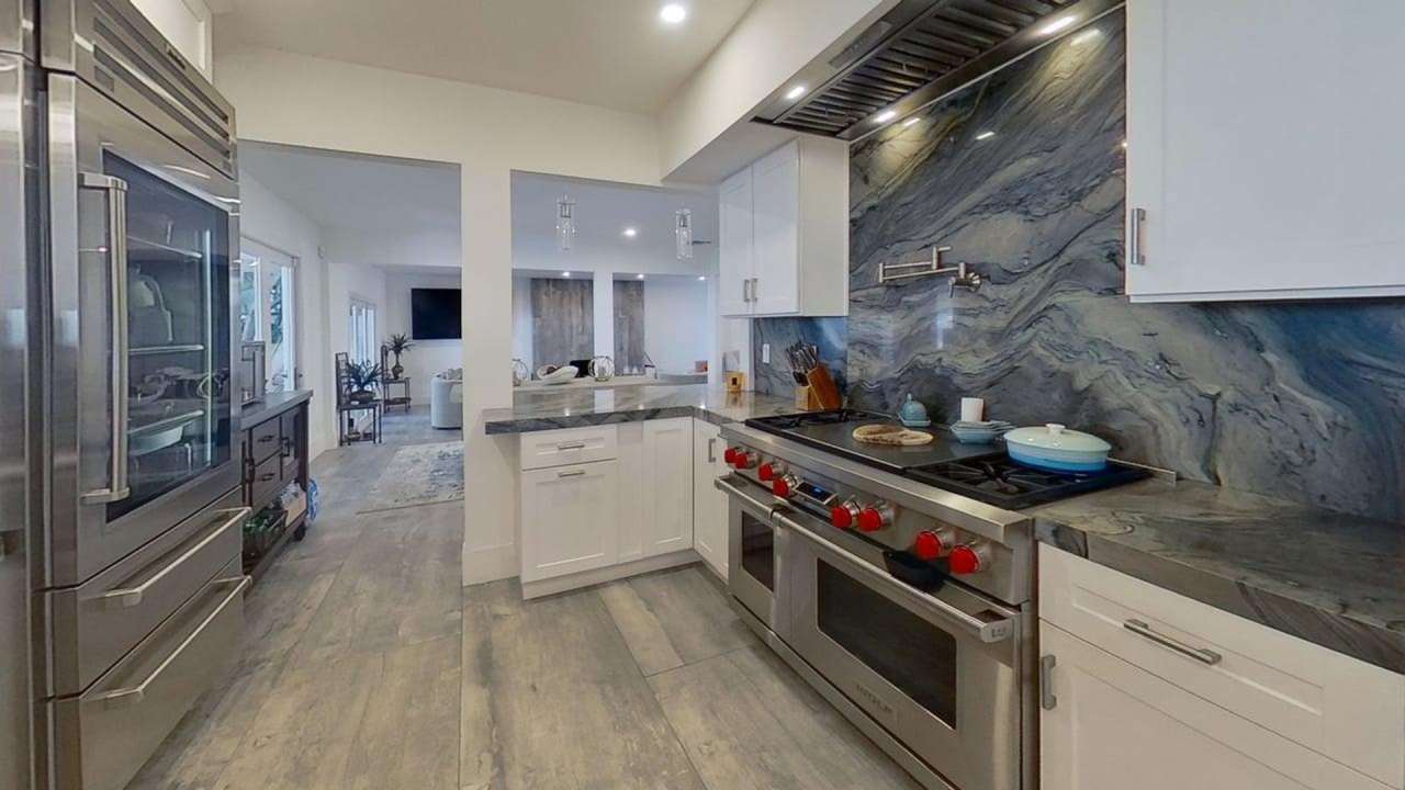 Waterfront Lido Island with Pool