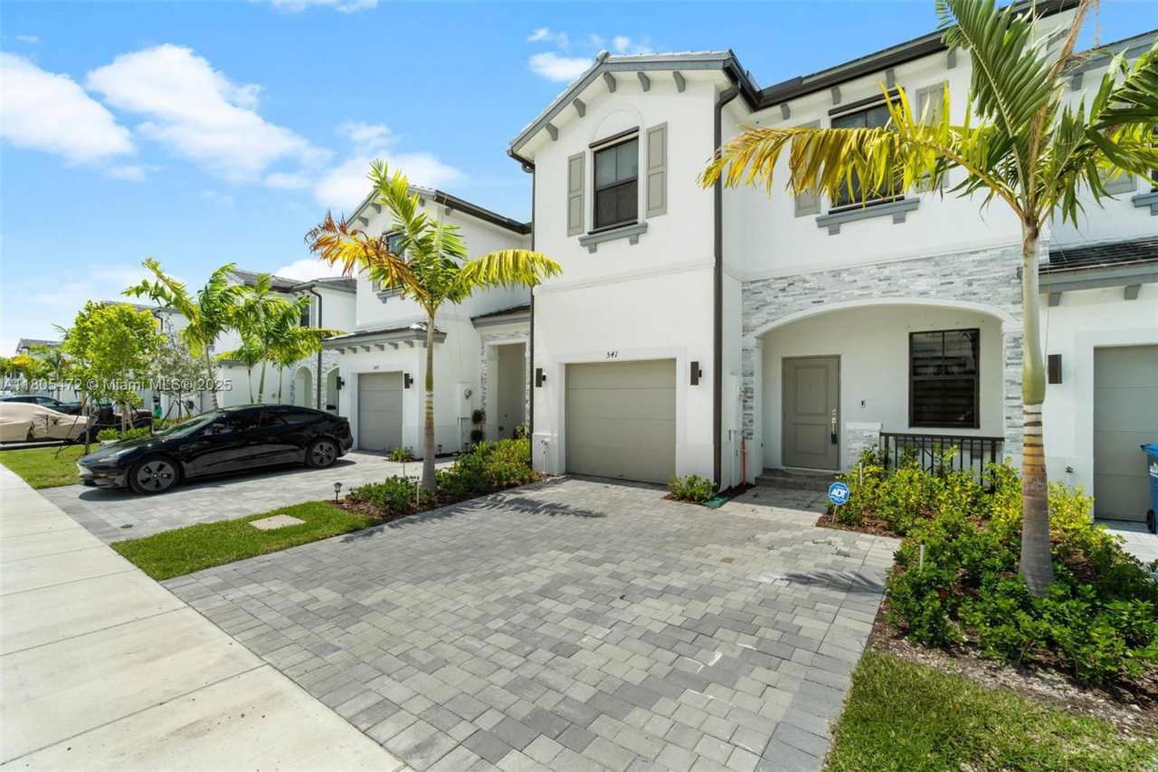 541 Northwest 204th Street