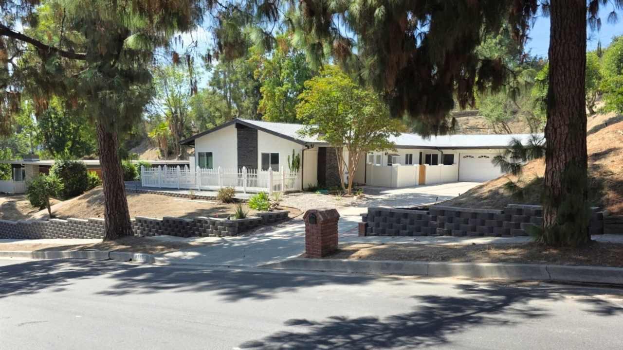 Gorgeous Newly Remodeled 4 Bedroom 2 Bath Home for Rent in West Hills