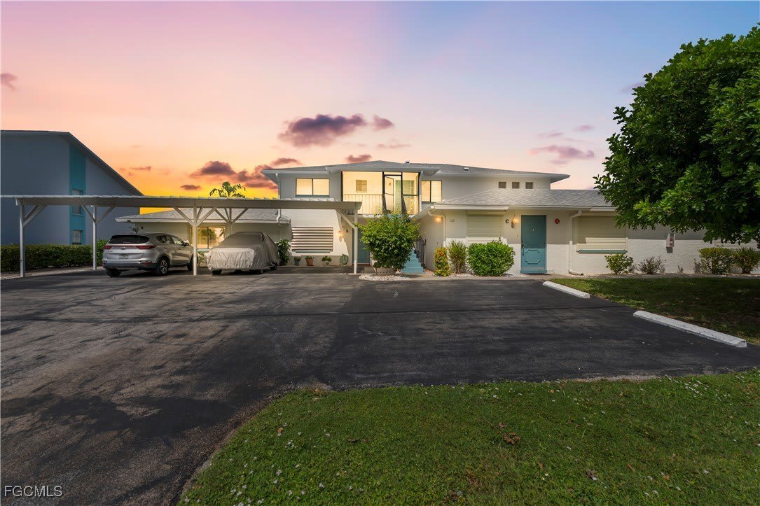 1011 SE 40th Street unit: 5 E