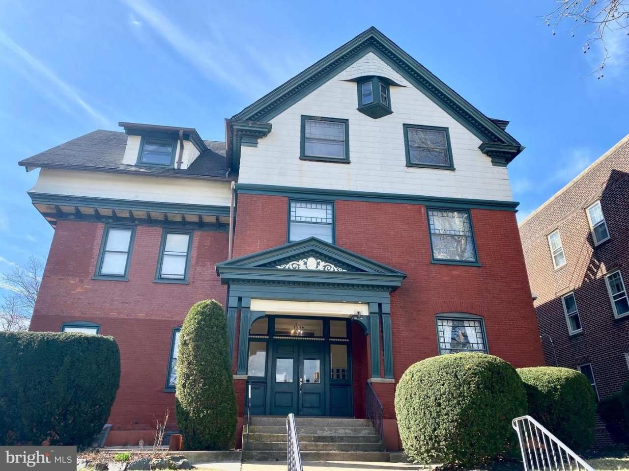 1310 DELAWARE AVE #2A