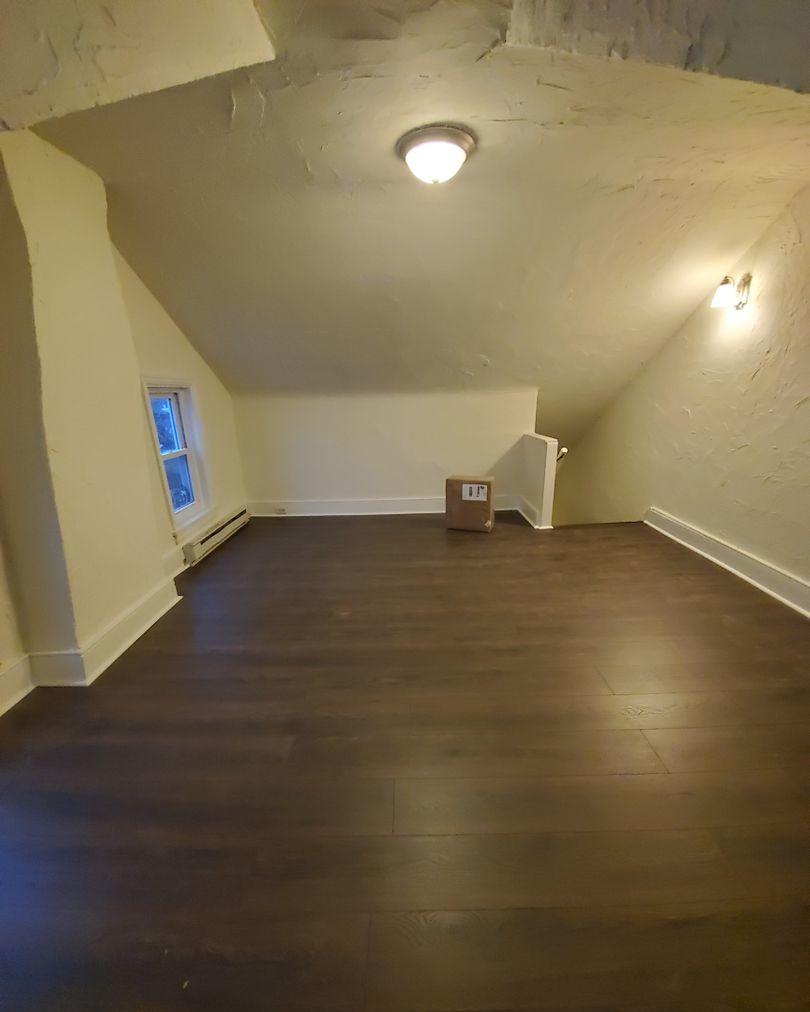 Spacious 3 Bedroom 1.5 Bath Brick Home