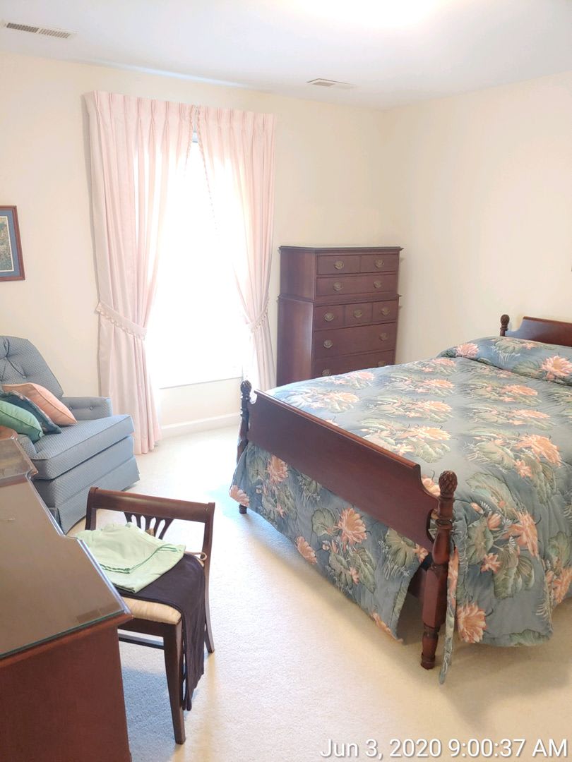 3 Bedroom 2.5 Half Bath Townhouse with 2 Car Garage