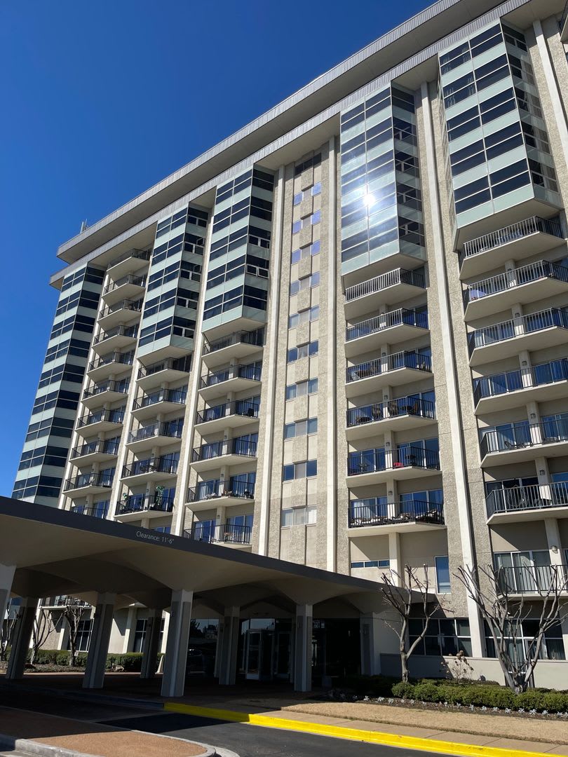 Newly Renovated Condo in the heart of Downtown