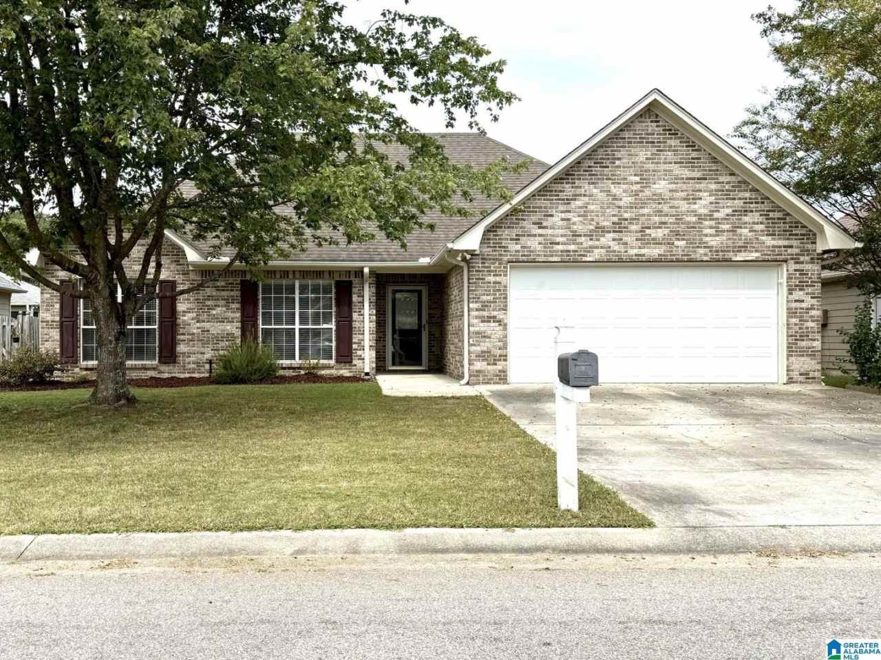 3 Bed 2 Bath Home In Calera With 2 Car Garage And Fenced In Back Yard