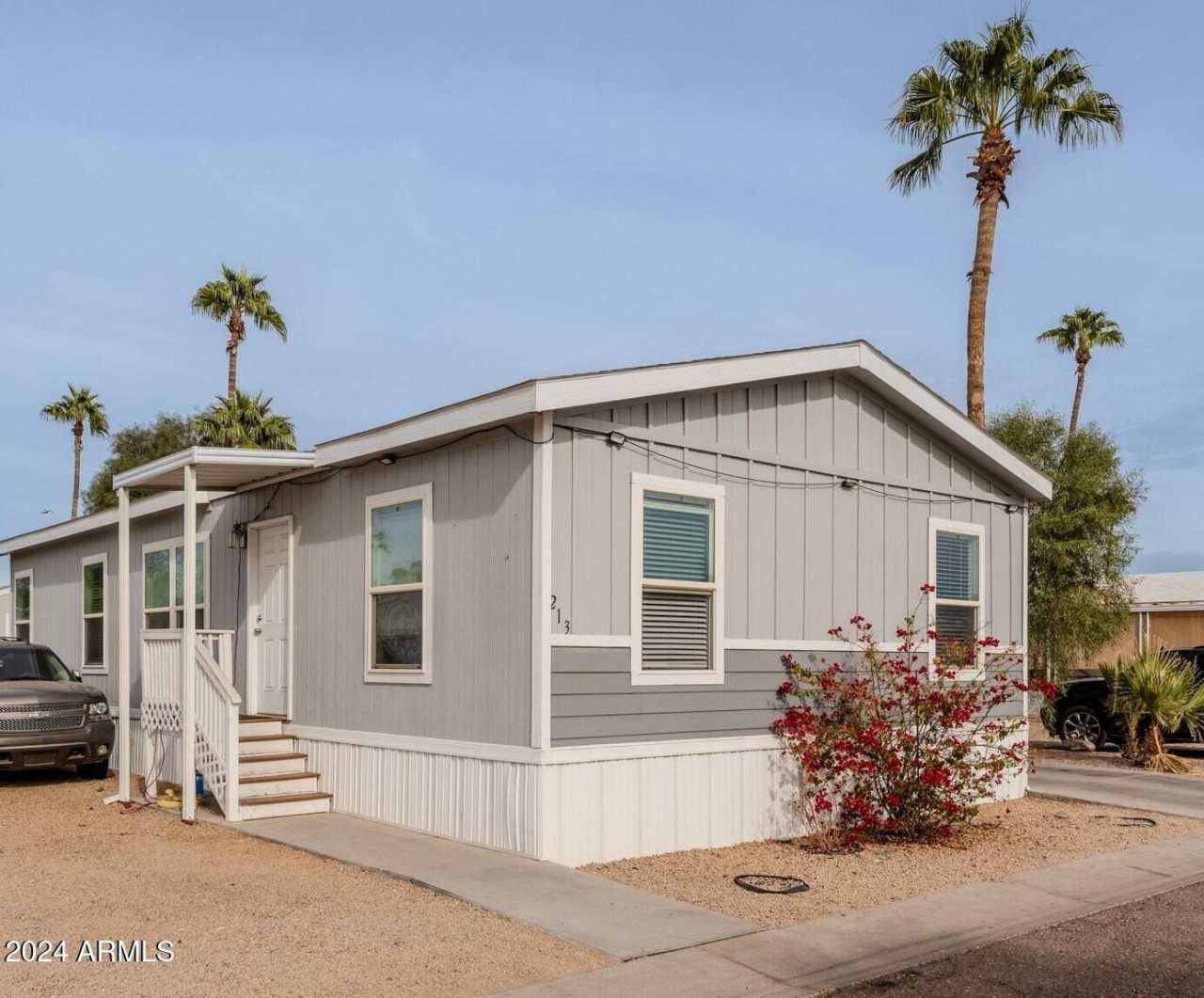 625 W MCKELLIPS Road unit: 213