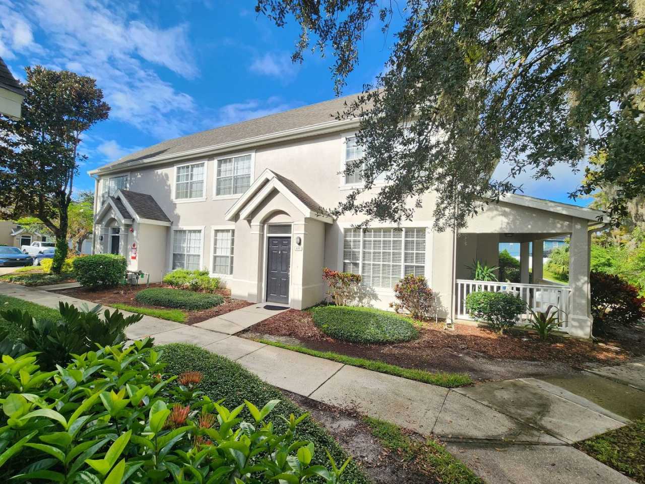 Stunning and Spacious 2 bedroom condo at PARK CENTRAL at Lee Vista