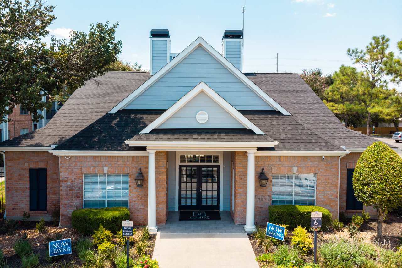 Centre at Columbia Court