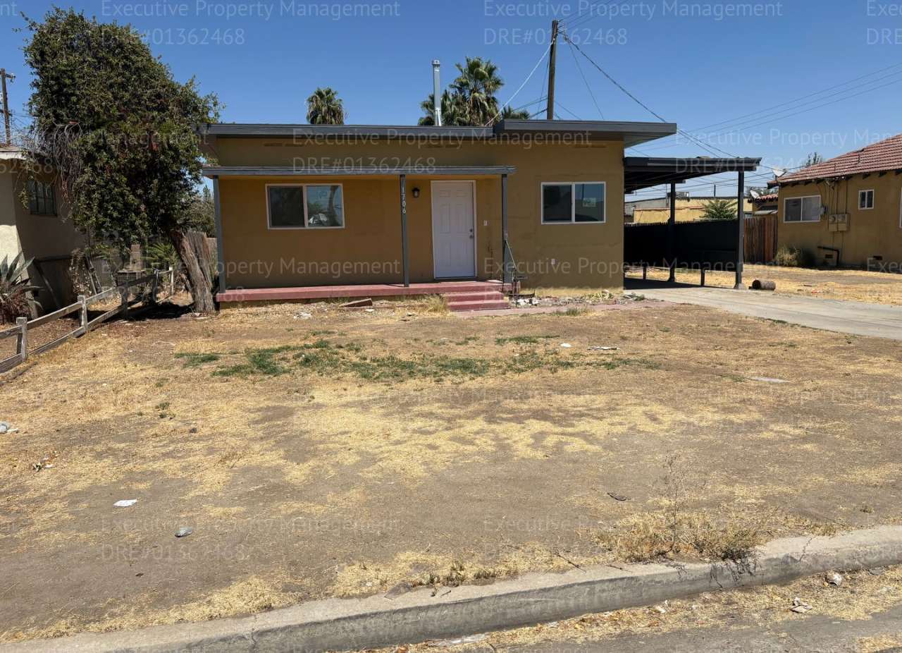 1 bedroom/ 1 bathroom home with modern amenities.