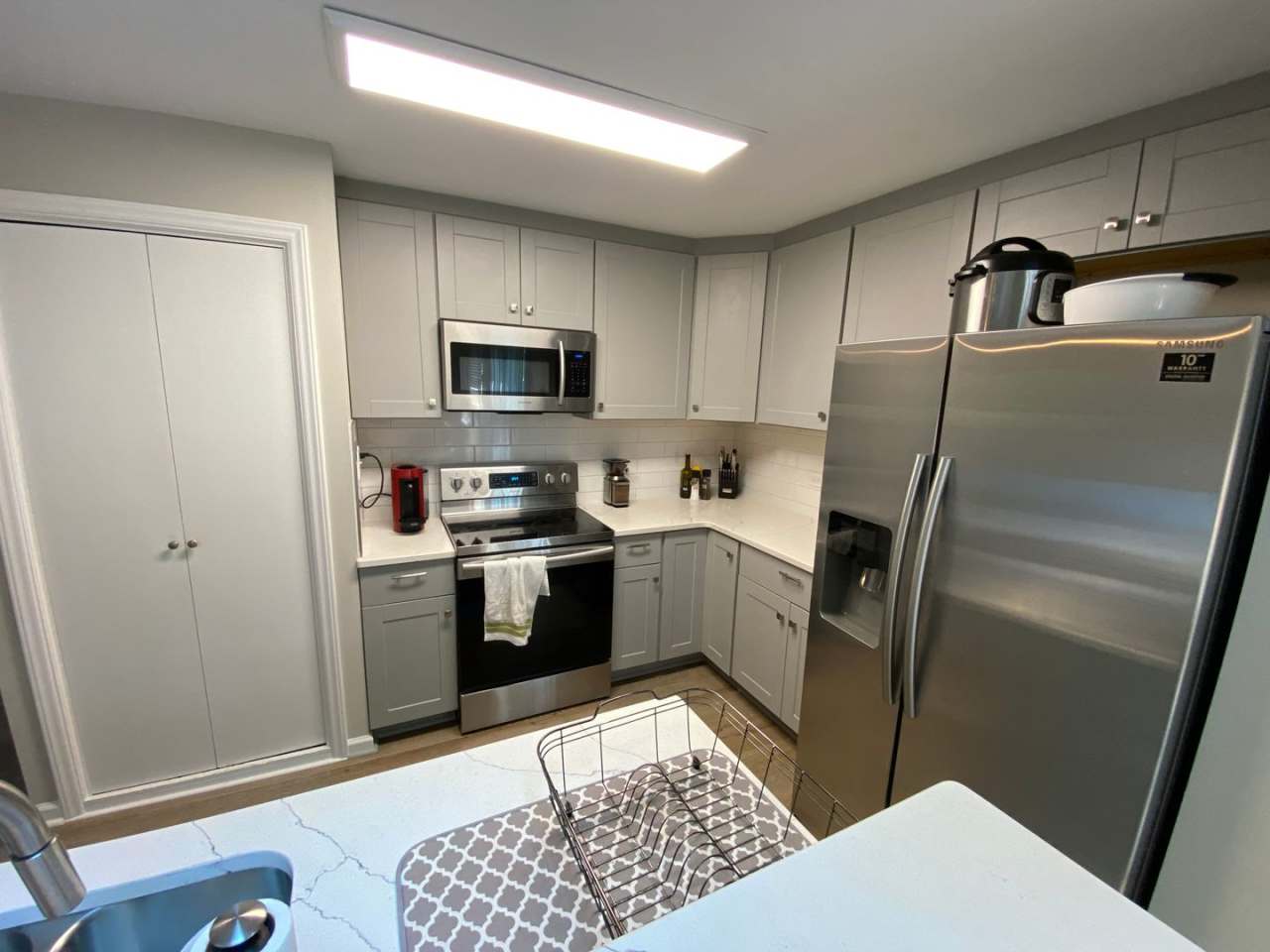 Room for Rent in 3 Bedroom Home at Old Farm Rd