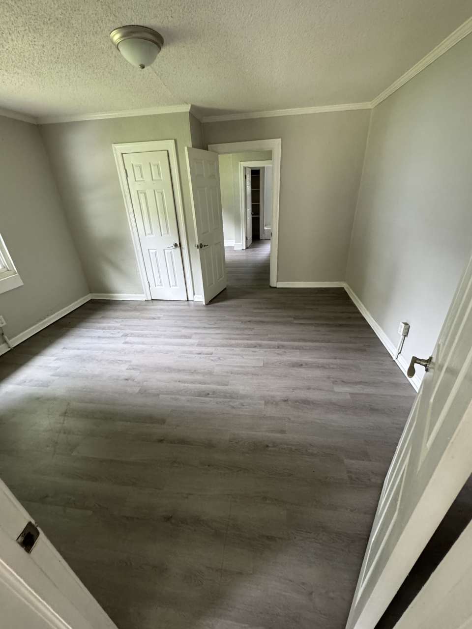 503 Singletary Street SE