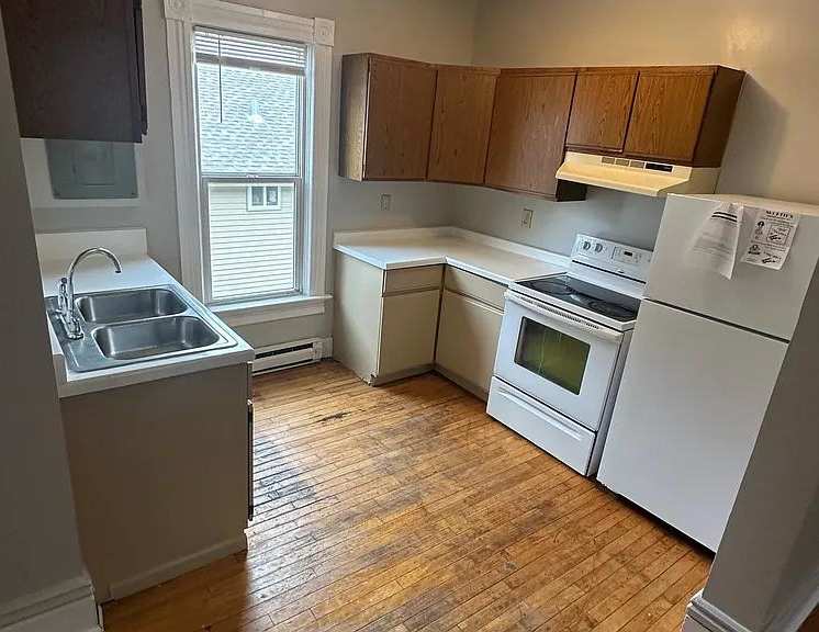 499 Belvidere St. E, 2