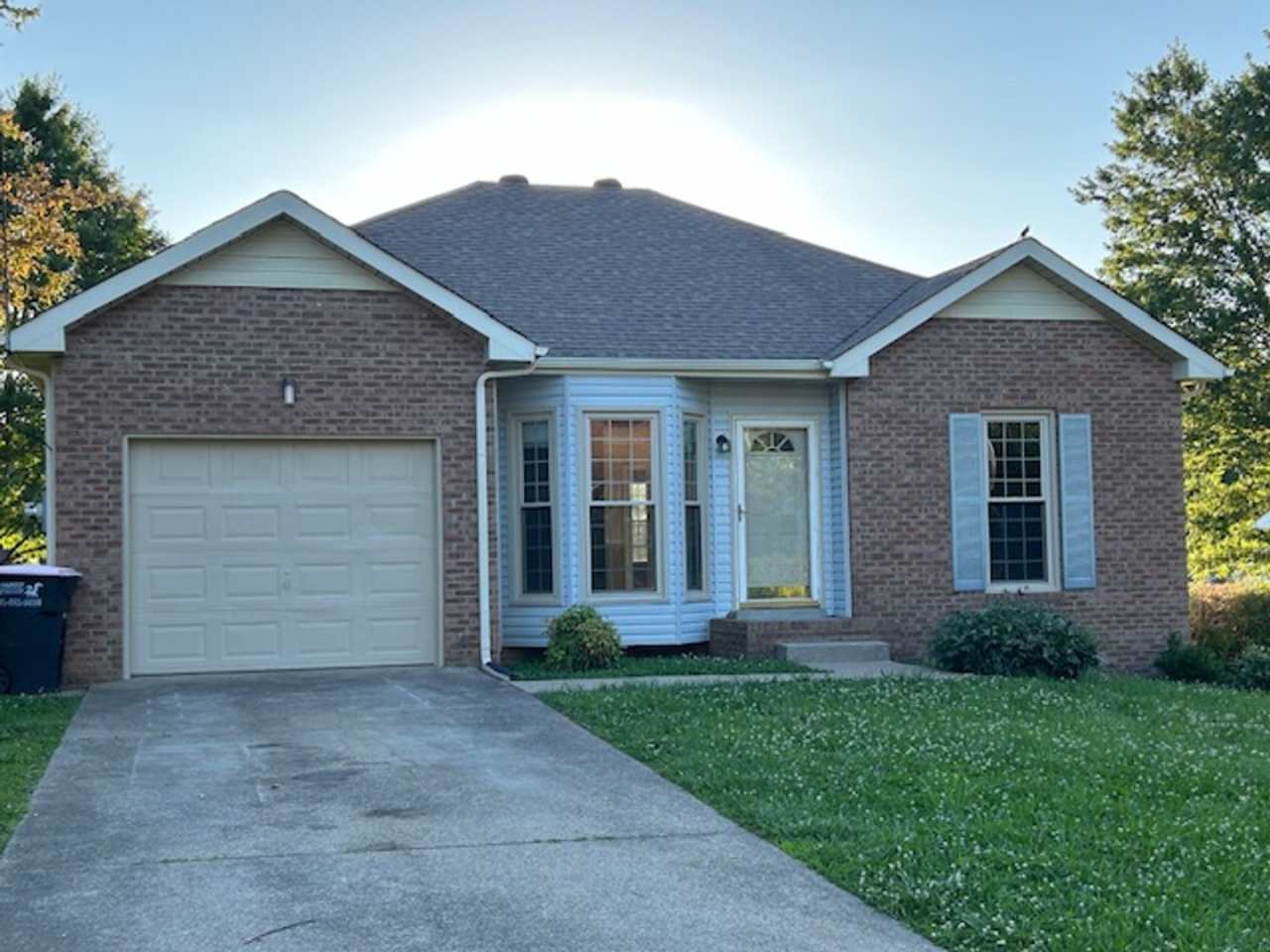 3 Bedroom Home For Rent In Sango Area!