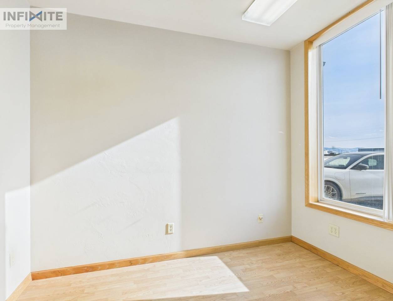 High-Visibility Commercial Location!