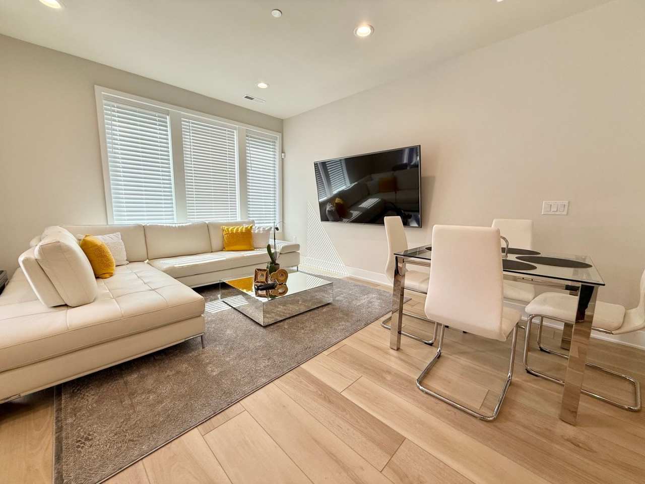 Waterfront 3-Bedroom Bilevel Condo at 2170 Northbank Pl #188 | Toll Brothers Development