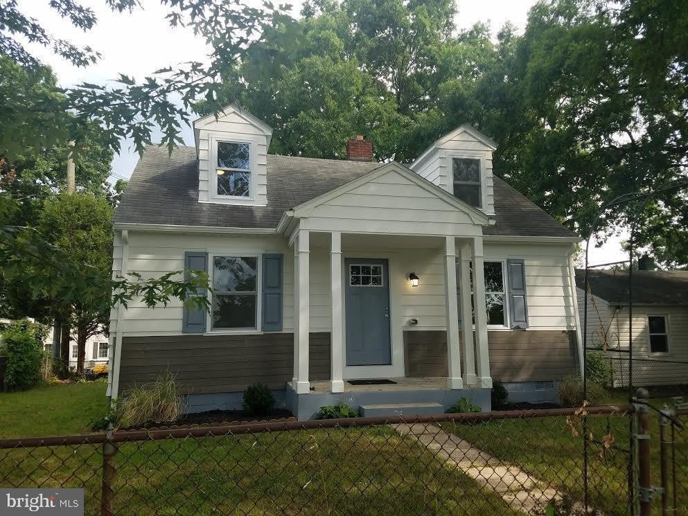 1737 EASTERN Boulevard