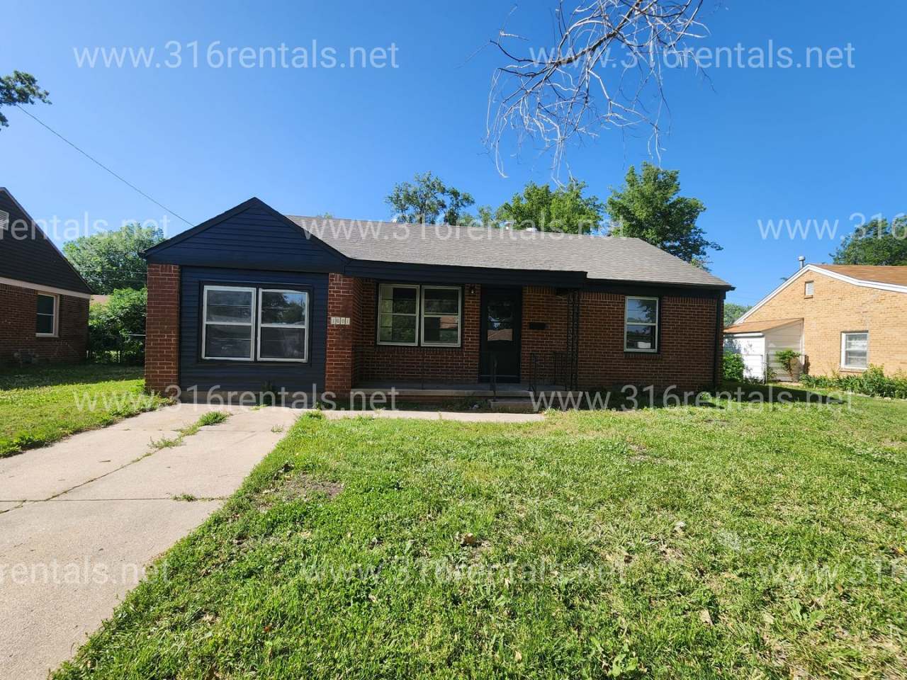 $1,225 - 3 bed 1 bath - Newly Renovated Single Family Home