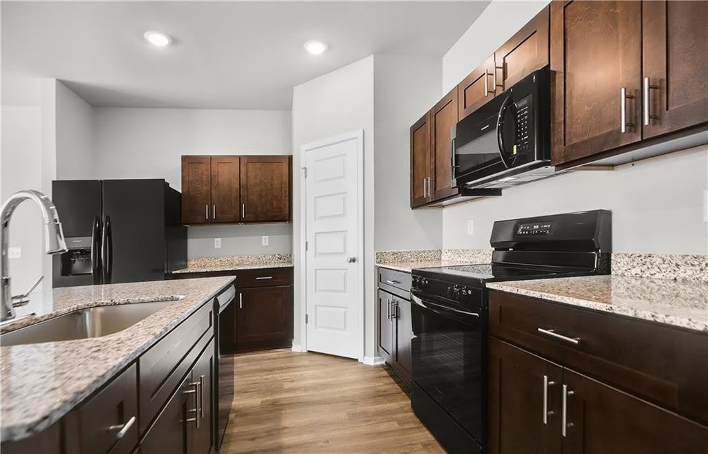 6600  NW Vandergriff  ST