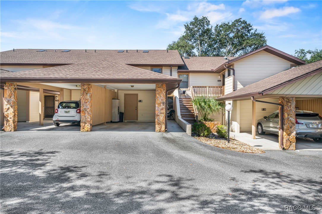 210 E Glassboro Court unit: 1B