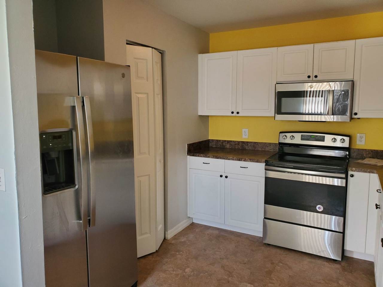 AVAILABLE NOW! Cozy Home in Fort Myers