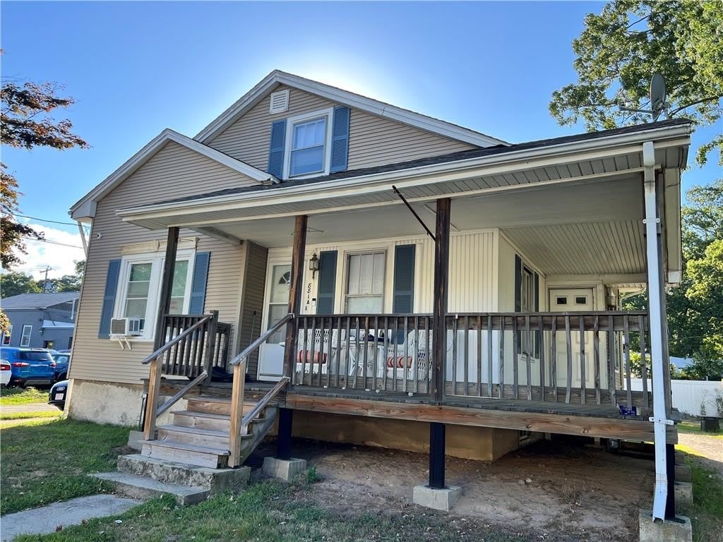 881 Washington Street unit: B