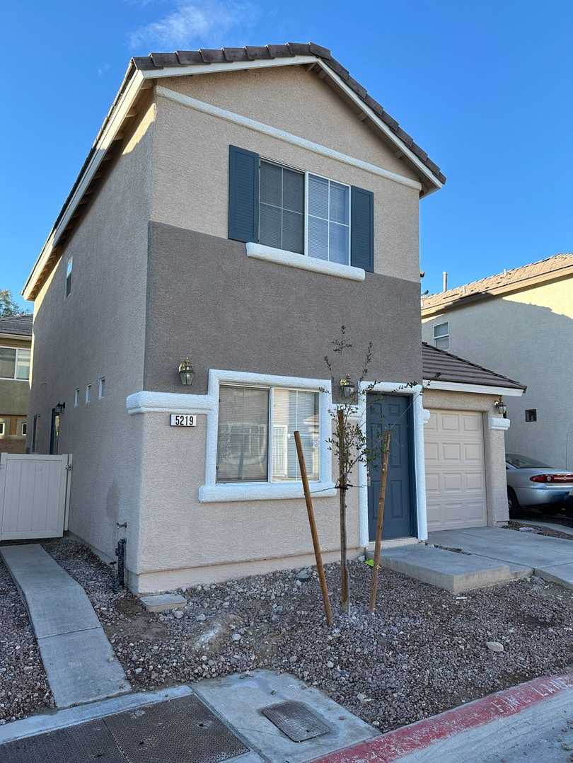 Beautiful 3 Bedroom Home Near Sunrise Mountain