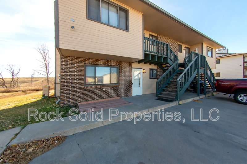 1825 Edgewater Avenue - 1831