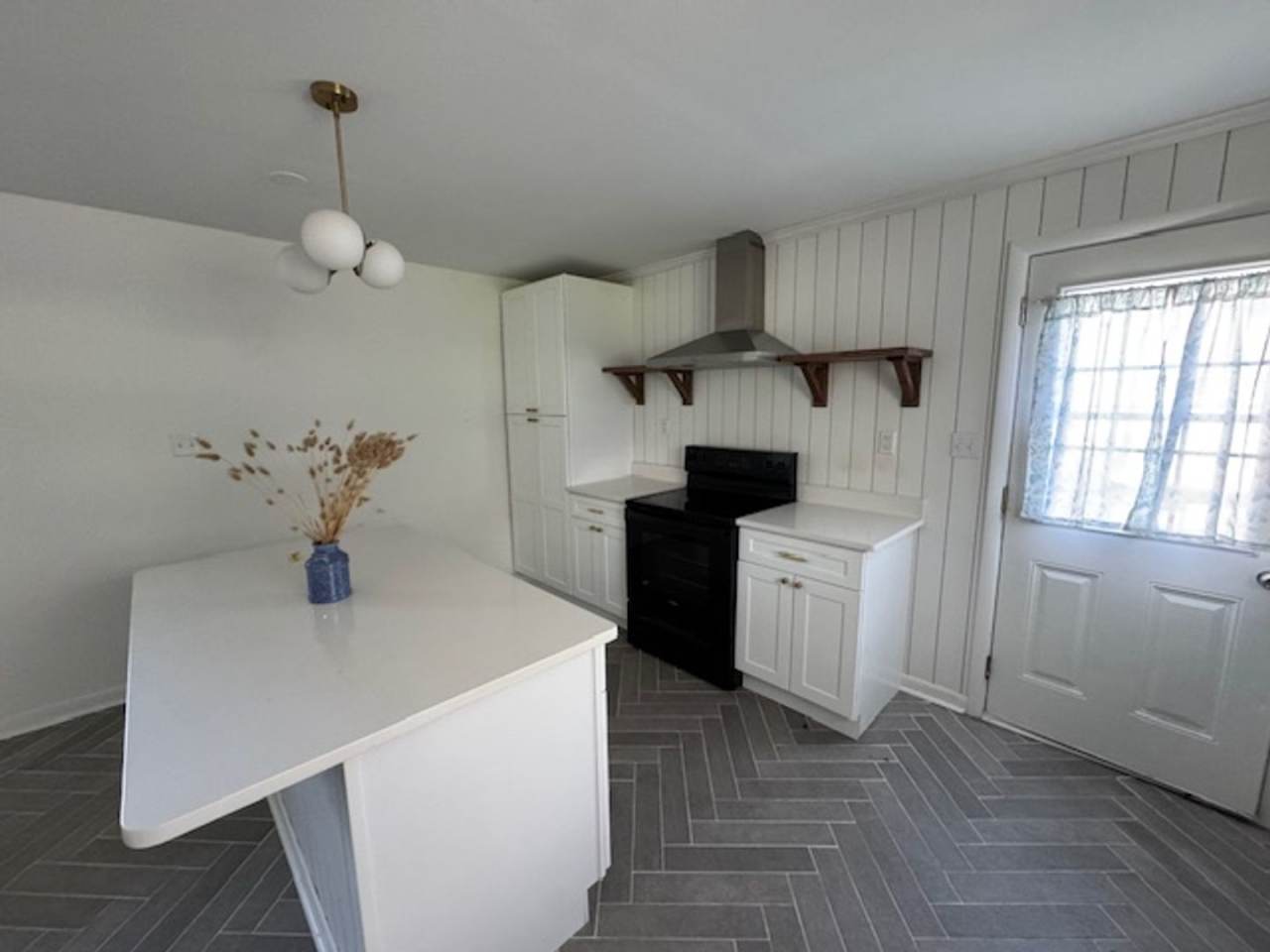 4 Bedroom Remodeled House off Old Forest Road