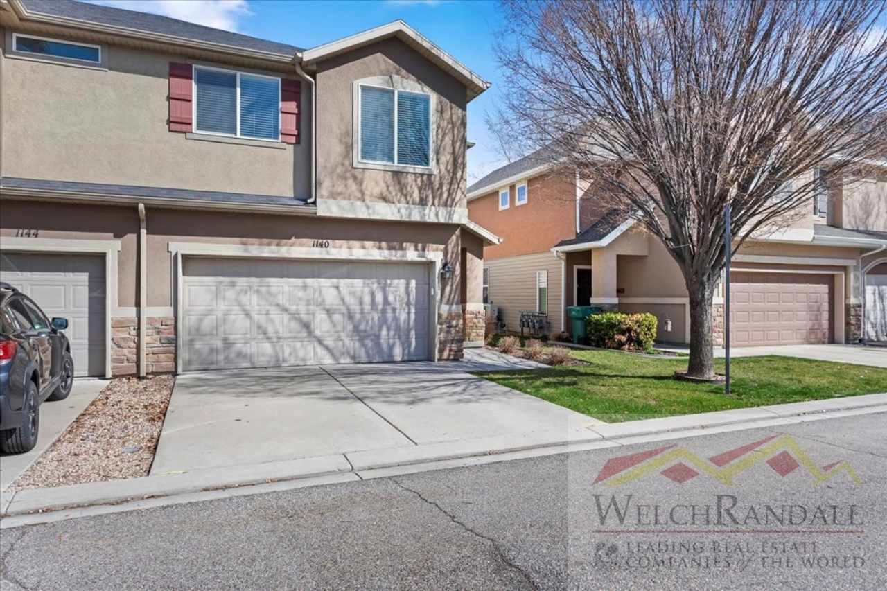 Spacious 3-Bedroom Townhome for Rent in Layton