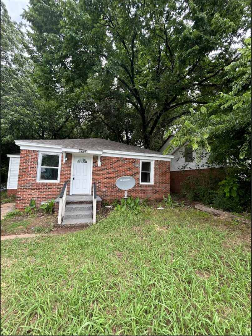 Adorable 2 Bed 1 Bath Home!