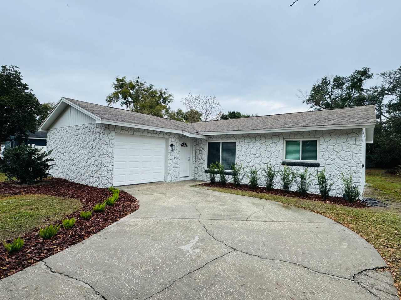 Fully Renovated 3-Bedroom Home with Garage in Orlando
