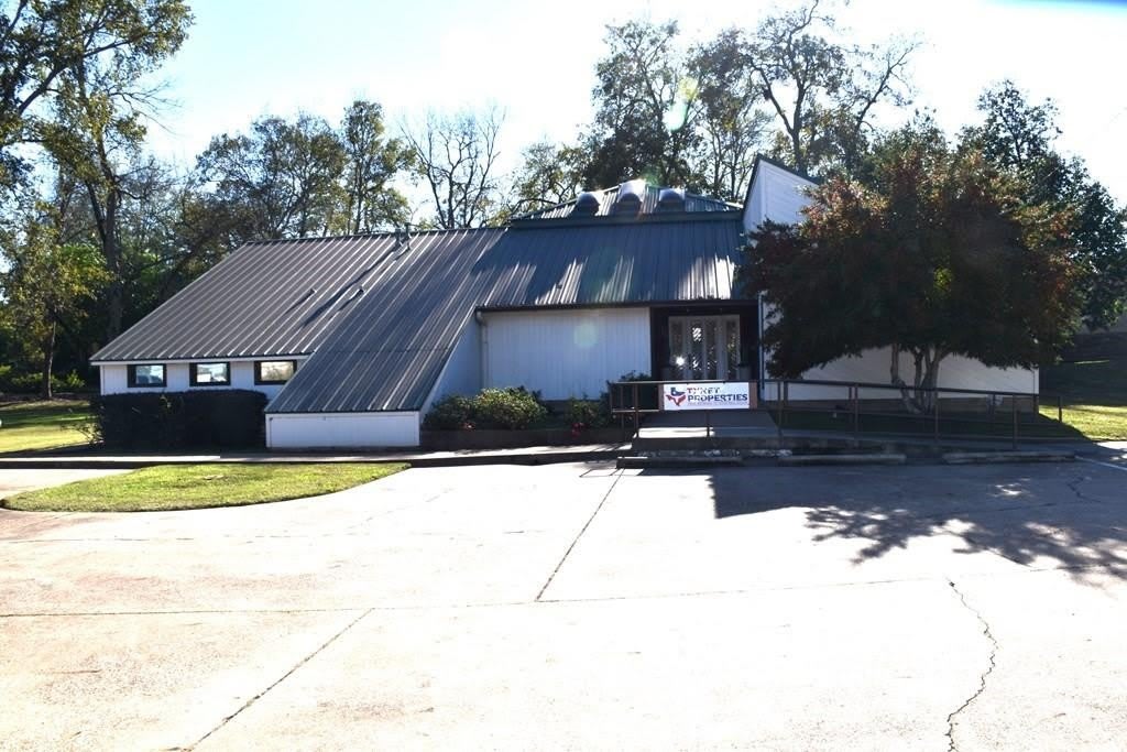 324 E Palestine Ave.