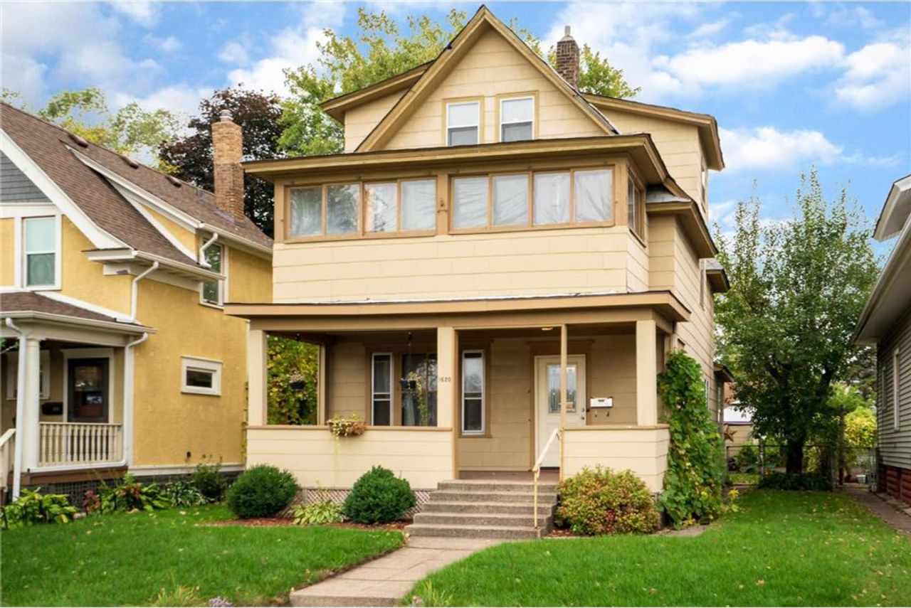 Huge 5 Bedroom - SFH- Walk to Macalester!