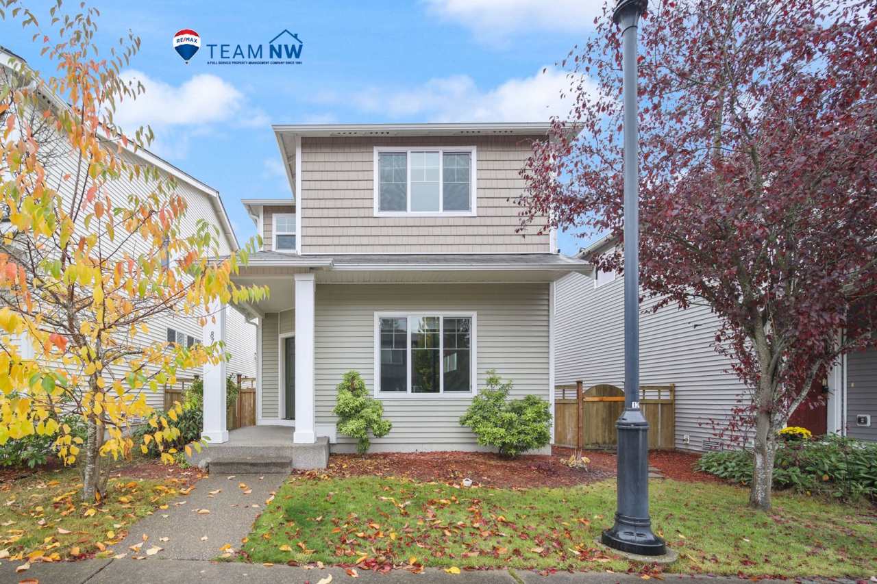 3 bedroom 2.5 baths - Easy JBLM commute! - North Thurtson School District.